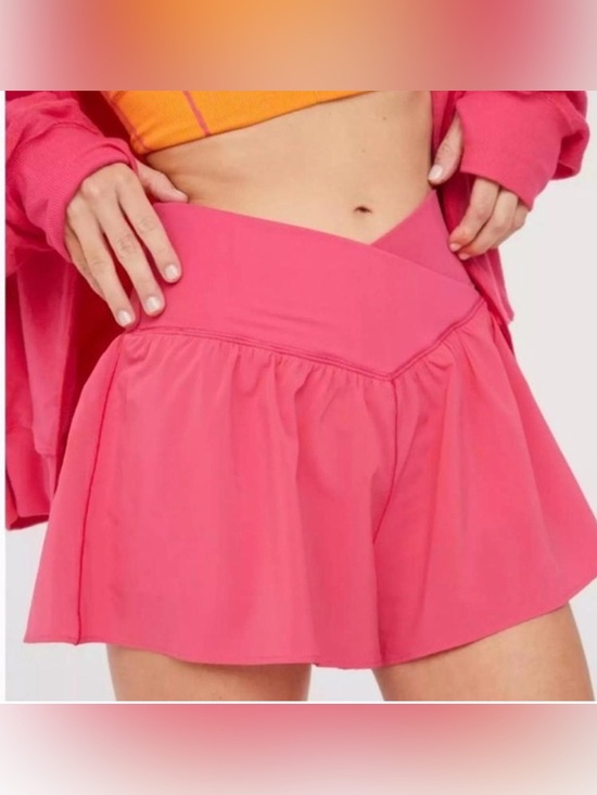 aerie Pants - OFFLINE By Aerie Real Me Crossover
Flowy Short **See last photo for small spot